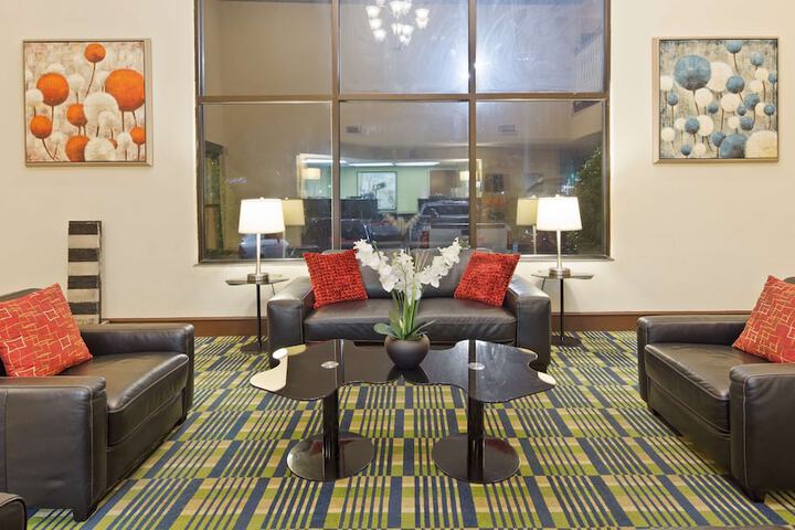 Hotel Interior 4 of 38