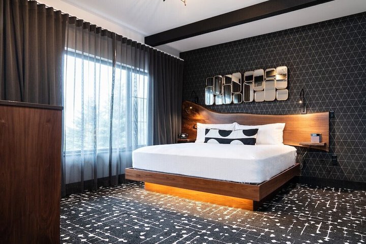 Room 48 of 68