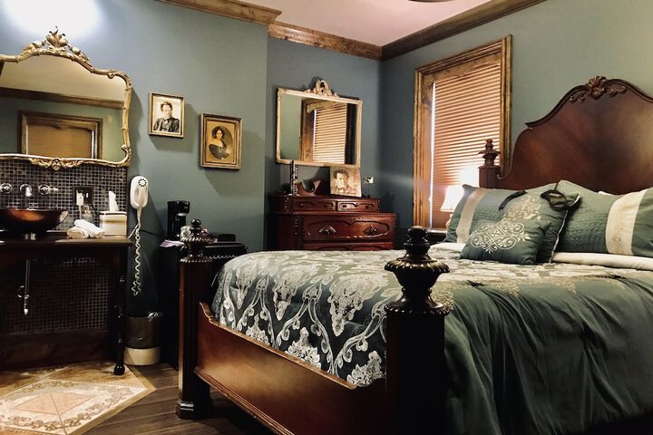 Room 56 of 95