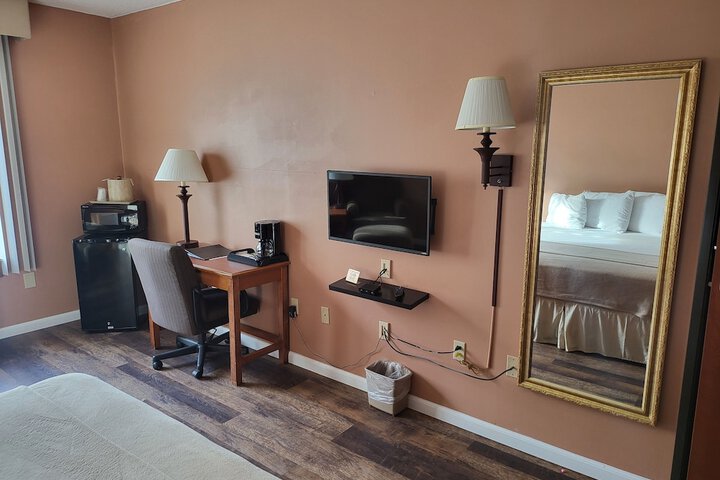 Room 28 of 49