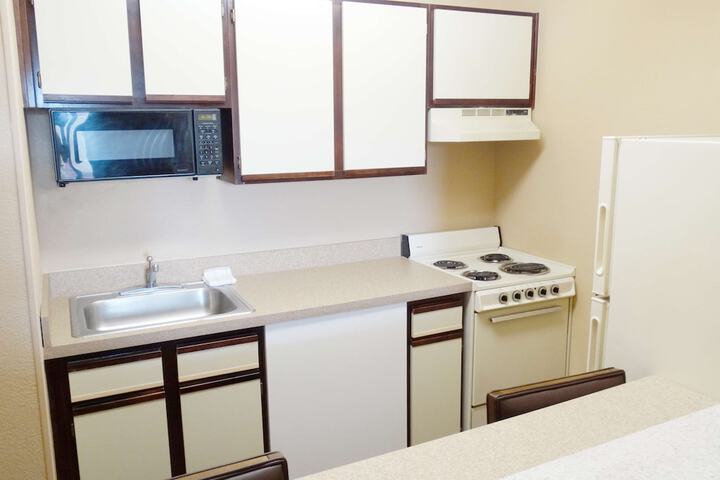 Extended Stay America Select Suites St. Louis Earth City