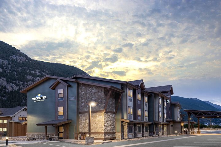 Microtel Inn & Suites by Wyndham Georgetown Lake
