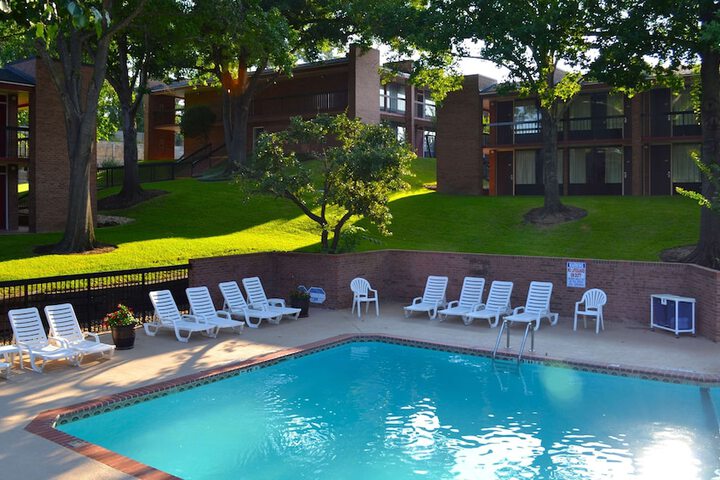 Pool 13 of 64