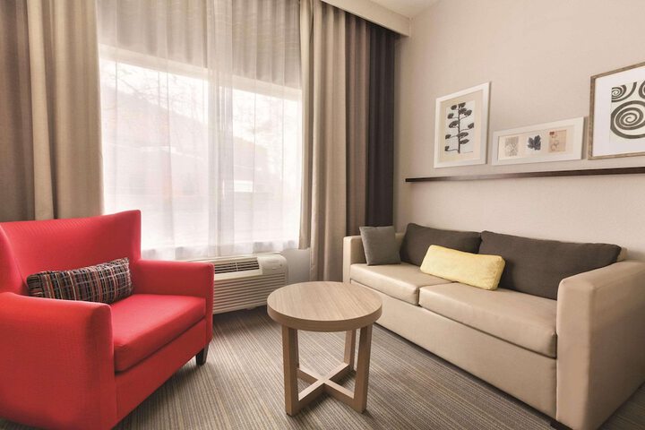 Country Inn & Suites by Radisson Fresno North, CA