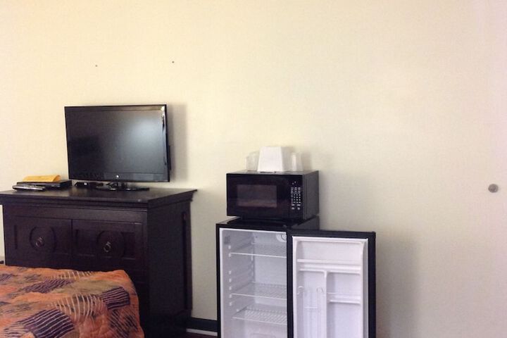 Room 18 of 19