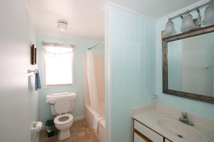 Room 72 of 199