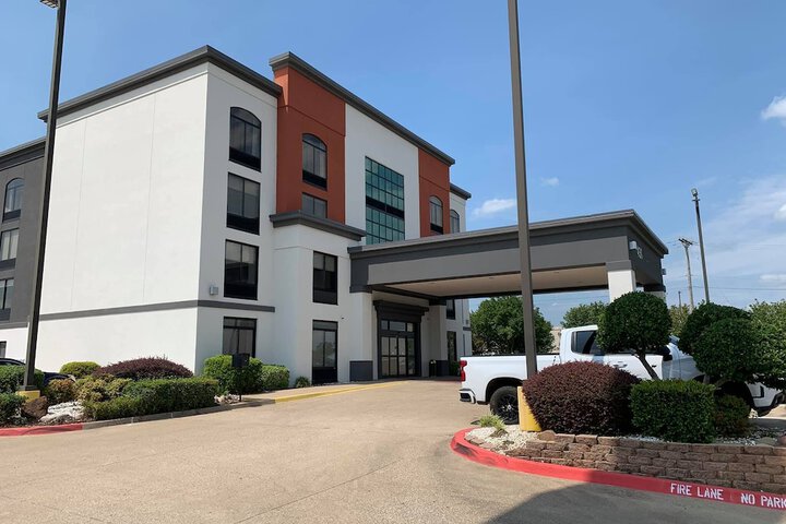 Holiday Inn Express & Suites Longview North by IHG