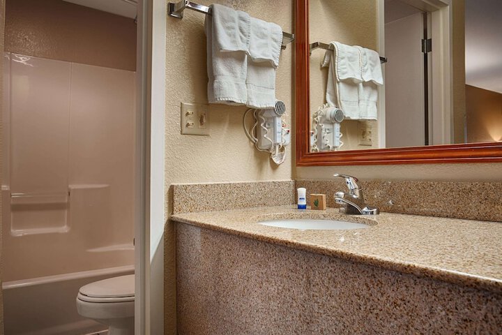 Best Western Windsor Inn