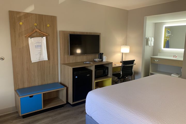 Days Inn by Wyndham Atlanta Stone Mountain