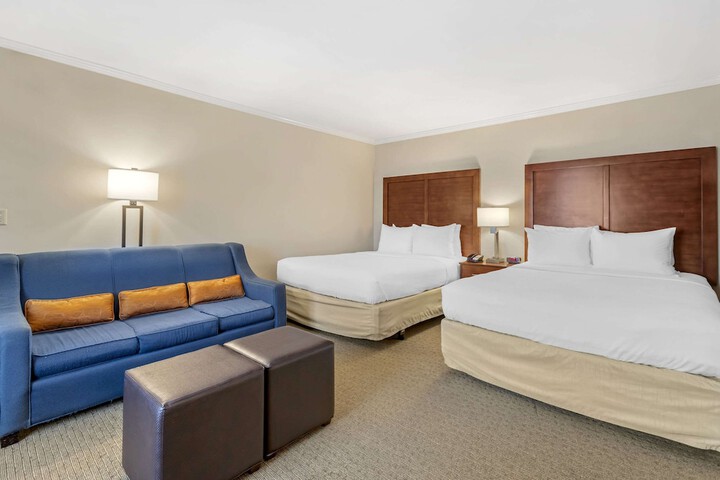 Room 106 of 136