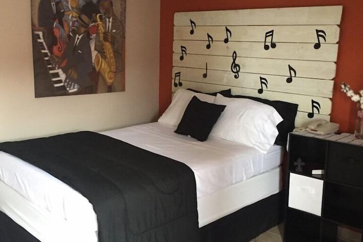Room 16 of 30