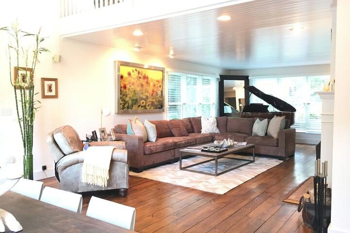 Villa Red Hut