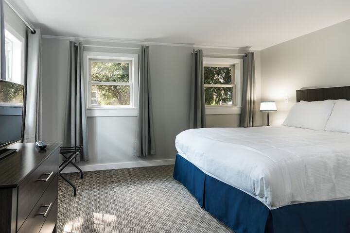 Room 15 of 25