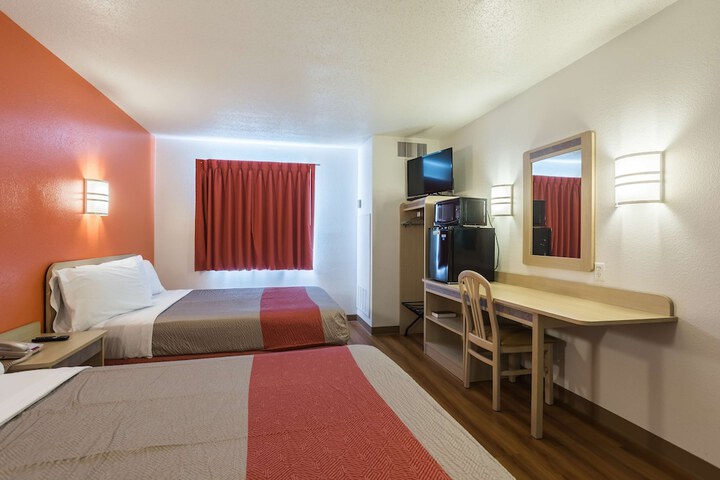 Room 20 of 34
