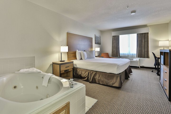 Room 8 of 20