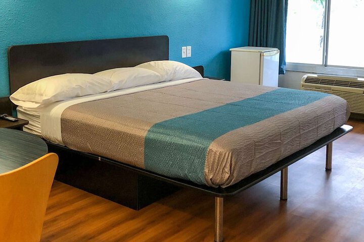 Room 31 of 31