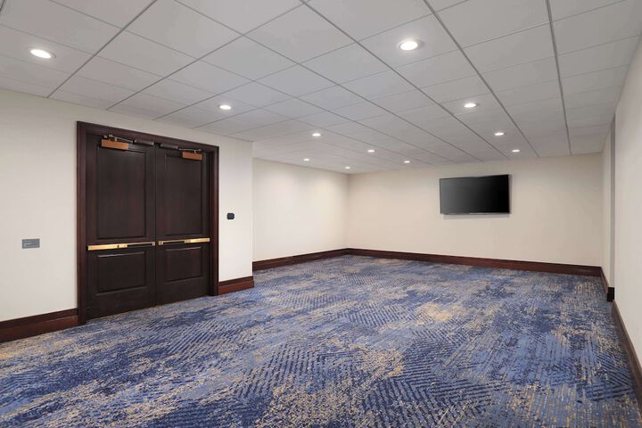 Room 42 of 114