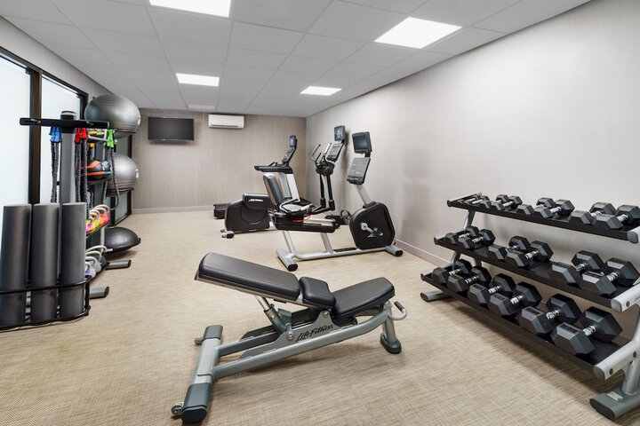 Courtyard by Marriott Manchester - Boston Regional Airport