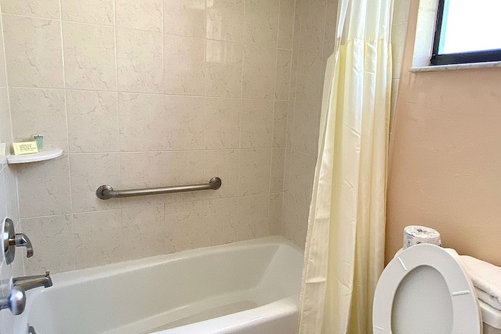 Room 15 of 26