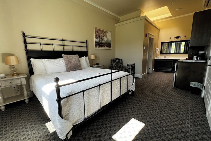Room 16 of 33