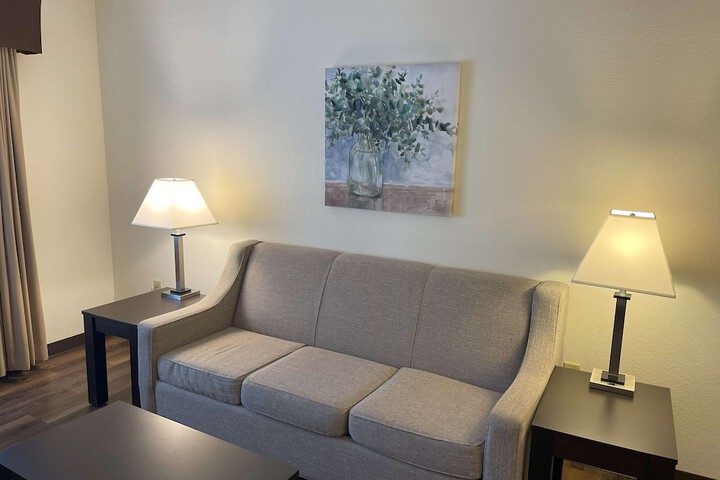 Room 13 of 19