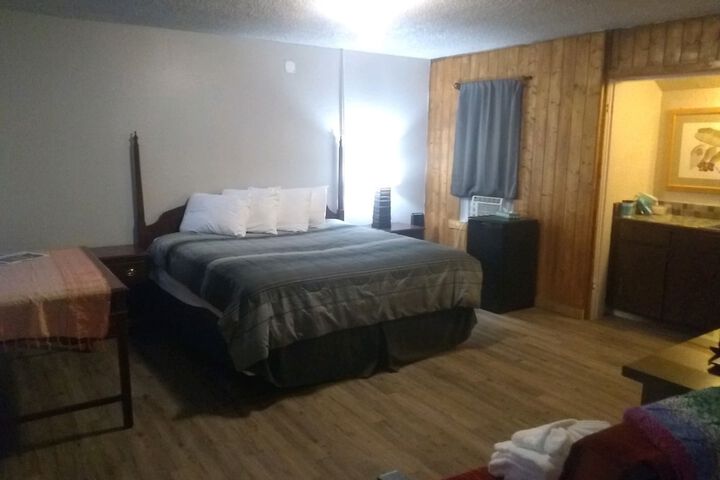 Room 13 of 14