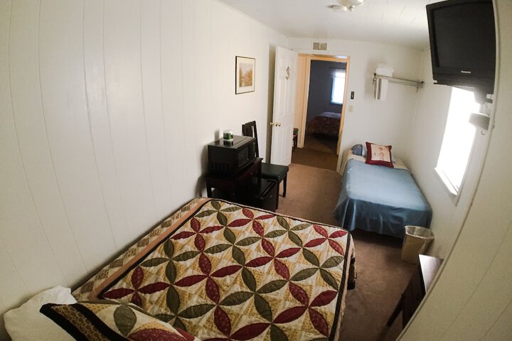 Room 13 of 17