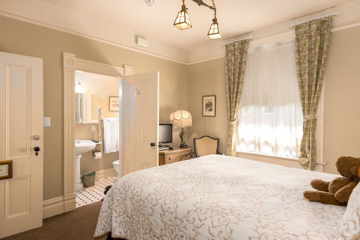 Room 19 of 60