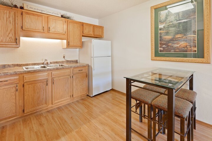 Black Hills Luxury Suites