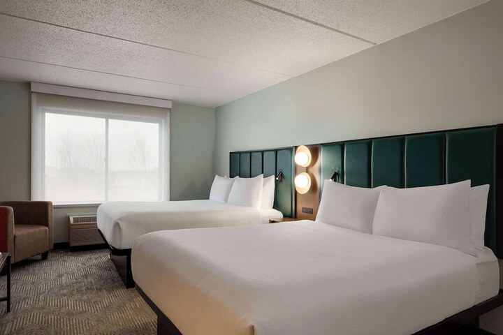 Wingate by Wyndham Green Bay / Airport