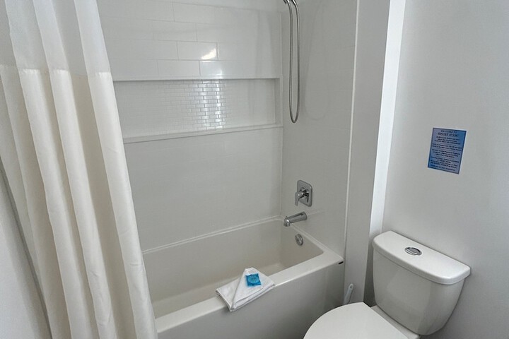 Room 127 of 180