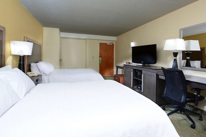 Hampton Inn Raleigh / Town of Wake Forest