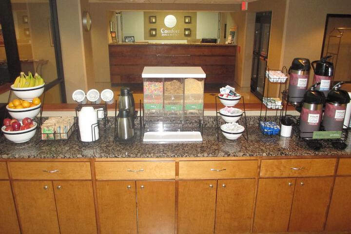 Breakfast/Coffee Service 23 of 28