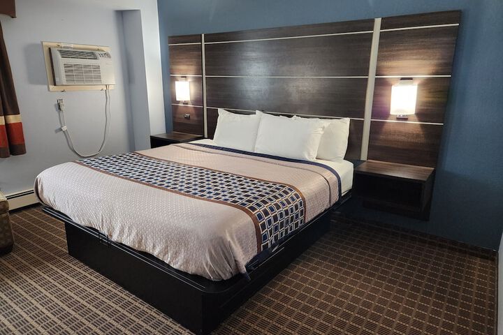 Room 18 of 30