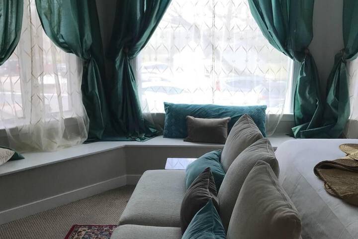 Room 84 of 129