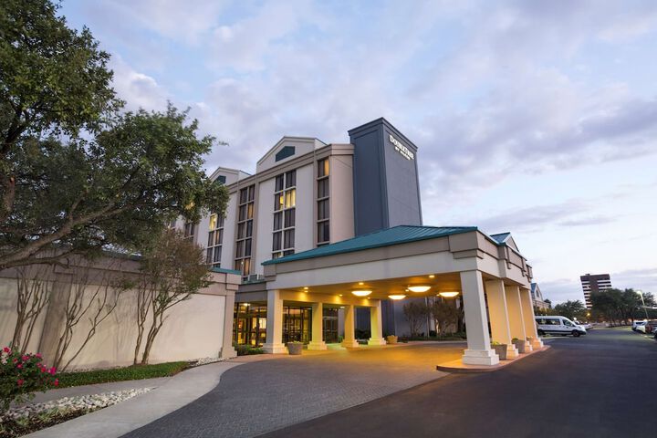 DoubleTree by Hilton Dallas - DFW Airport North