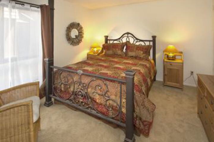 Bigwood 040 - One Bedroom Condo