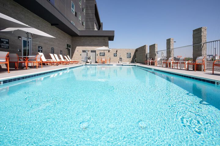Pool 9 of 65