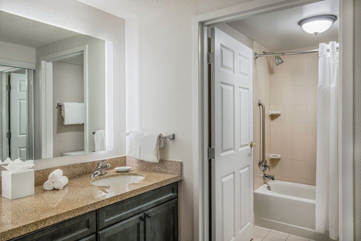 Residence Inn by Marriott Chesapeake Greenbrier