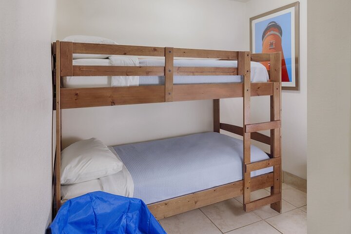 Room 16 of 47