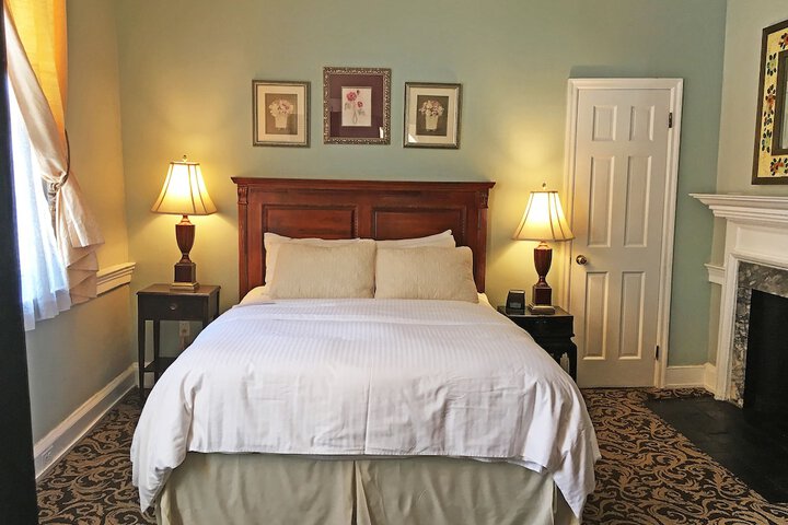 Room 186 of 235