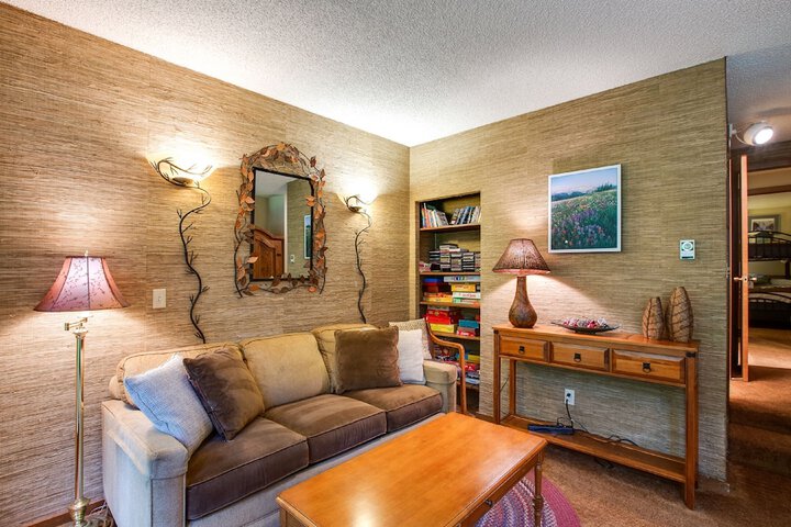84SW - Sauna - Soaker Tub - Fireplace - Sleeps 6