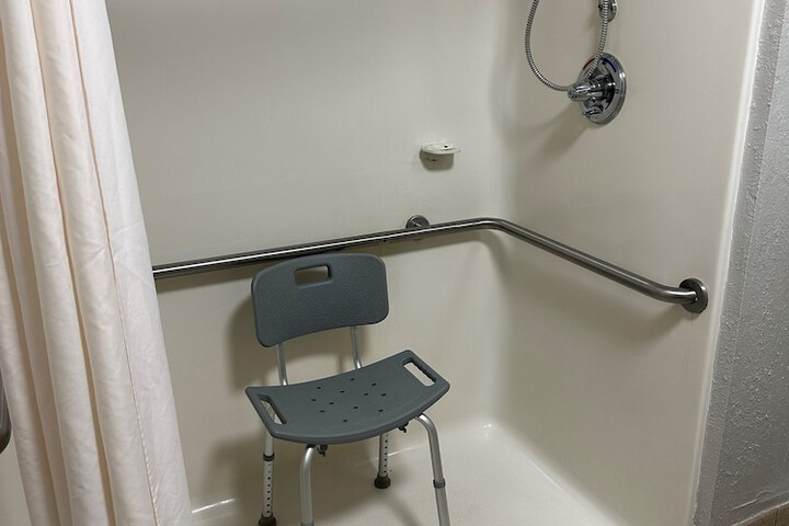 Room 13 of 42