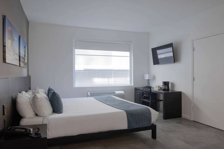 Room 36 of 106