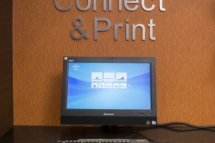 Business Center 44 of 46