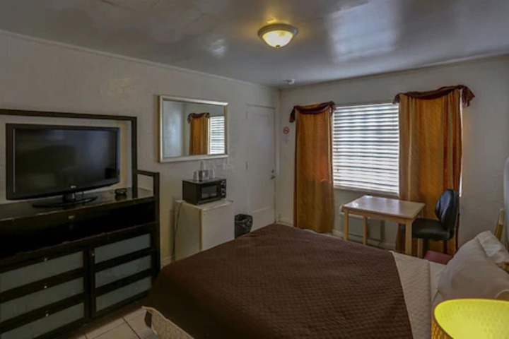 Room 36 of 72