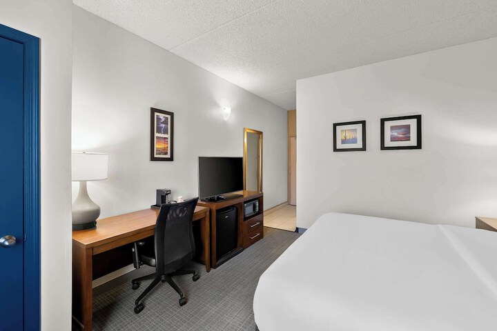 Room 43 of 84