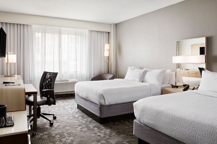 Courtyard by Marriott Dallas Grand Prairie