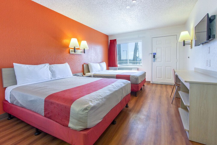 Room 20 of 25