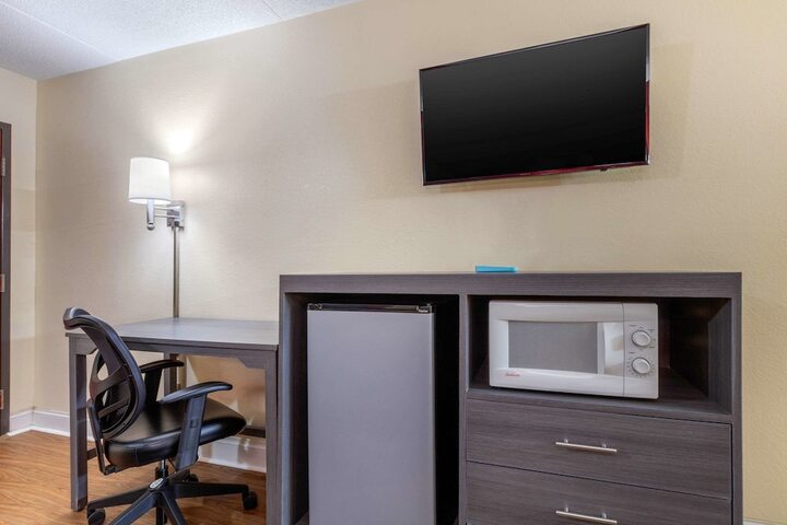 Room 15 of 30